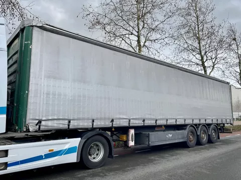 Fruehauf SAF, pallet box, sliding roof