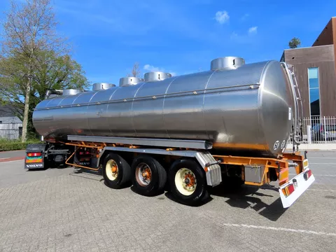 Magyar 5 compartments , 32500L FOOD, air susp, (5 DIFFERENT PRODUCTS) !! Magyar 5 compartments , 32500L FOOD, air susp, (5 DIFFERENT PRODUCTS) !!