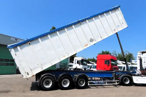 Benalu 55m3 , 5840 kg grain transport Benalu 55m3 , 5840 kg grain transport